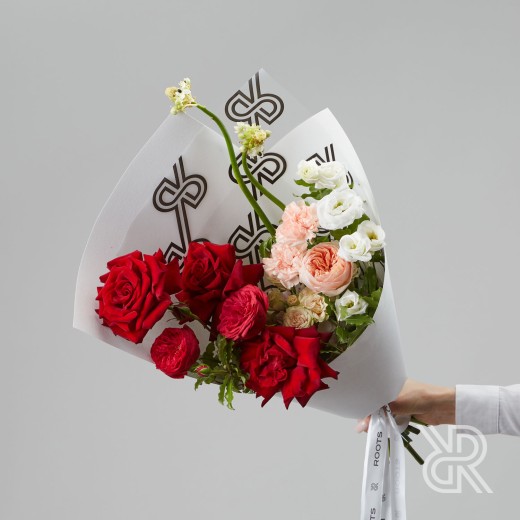 Bouquet 234 Букет с пионовидной розой и эустомой