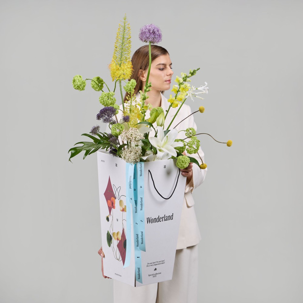 Wonderland 030 Wonderland 030