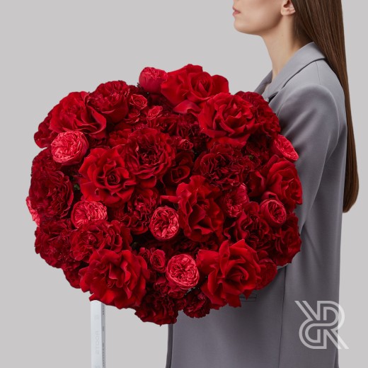 Bouquet 070 Букет с лентами с розой и кустовой розой