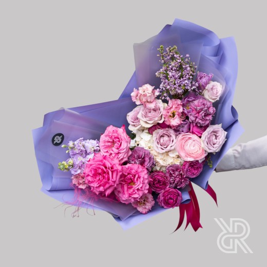 Bouquet 061 Букет в пленке с сиренью и розой