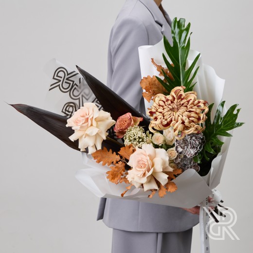 Bouquet 284 Букет в пленке с хризантемой и розой