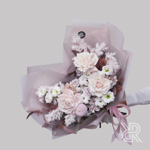 Bouquet 078 Букет в пленке с хризантемой и хлопком