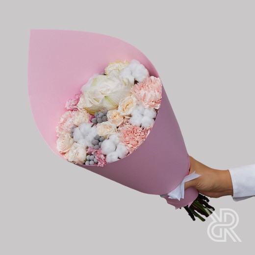 Bouquet 089 Букет в крафт бумаге с амариллисом