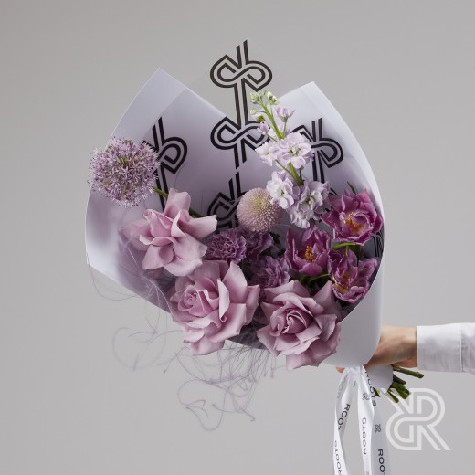 Bouquet 194 Букет в крафт бумаге с одноголовой розой и пионовидным тюльпаном